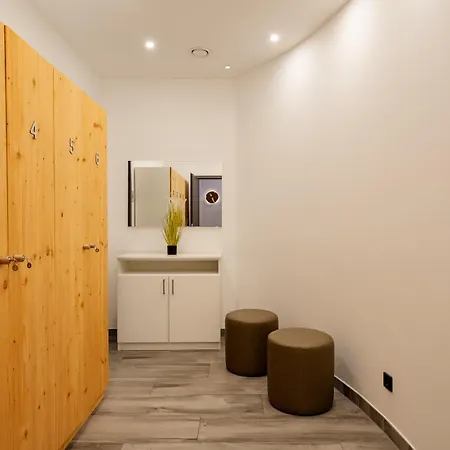 Traumhafte Wellenmeer, Wellness Trifft Auf Historische Seefahrtschule * Wustrow (Fischland)